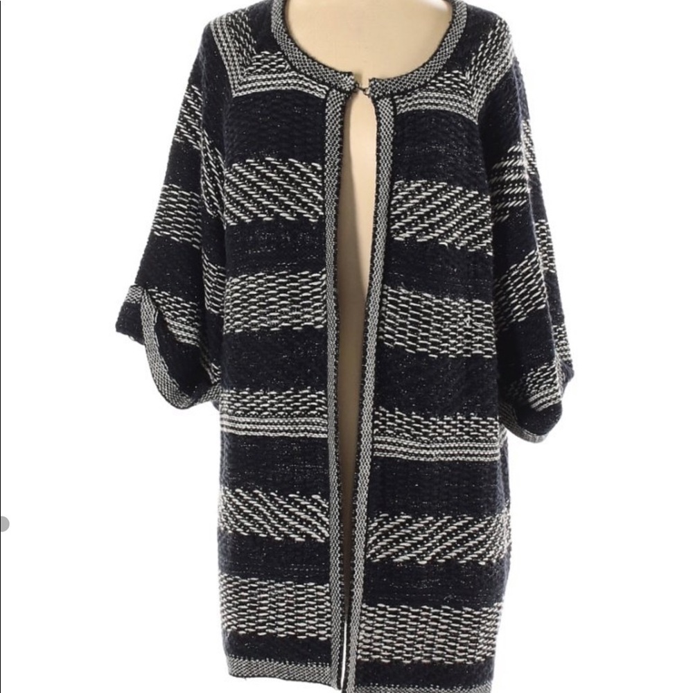 ROMEO & JULIET COUTURE oversized sweater. Size S